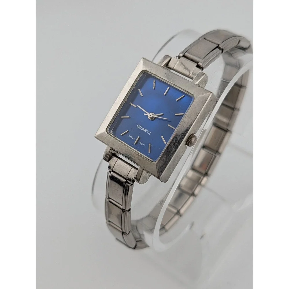 Women's Silver Expansion Charm Braclet Watch 4 Uberry Charms-‎ New Battery